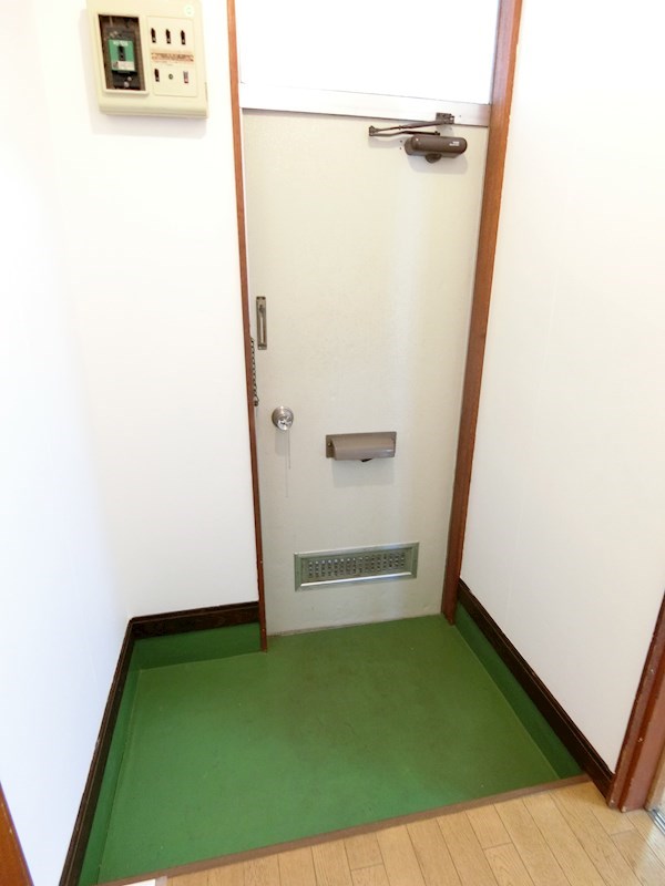 第５サンハイツ 玄関