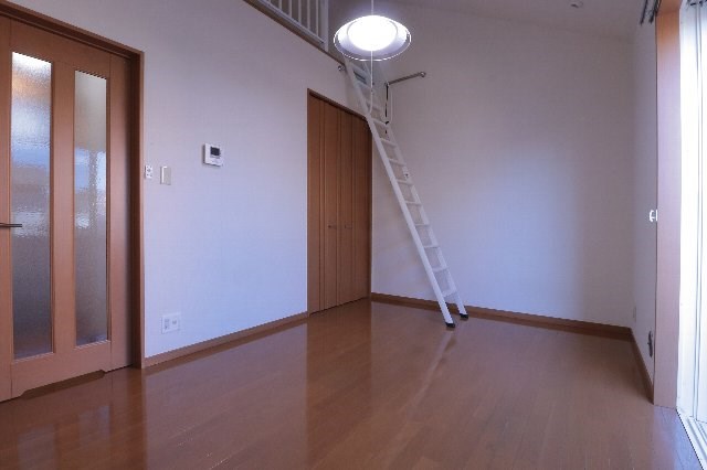 ベッドルーム