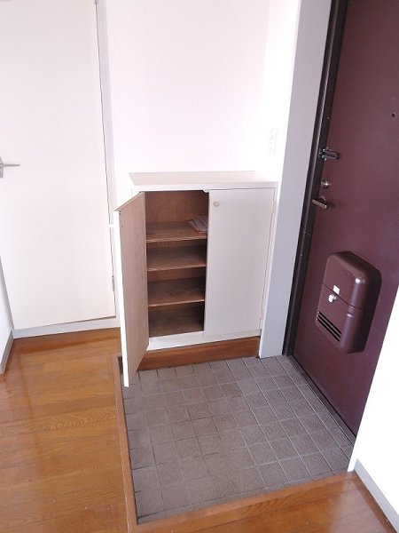マンションサトウ 玄関