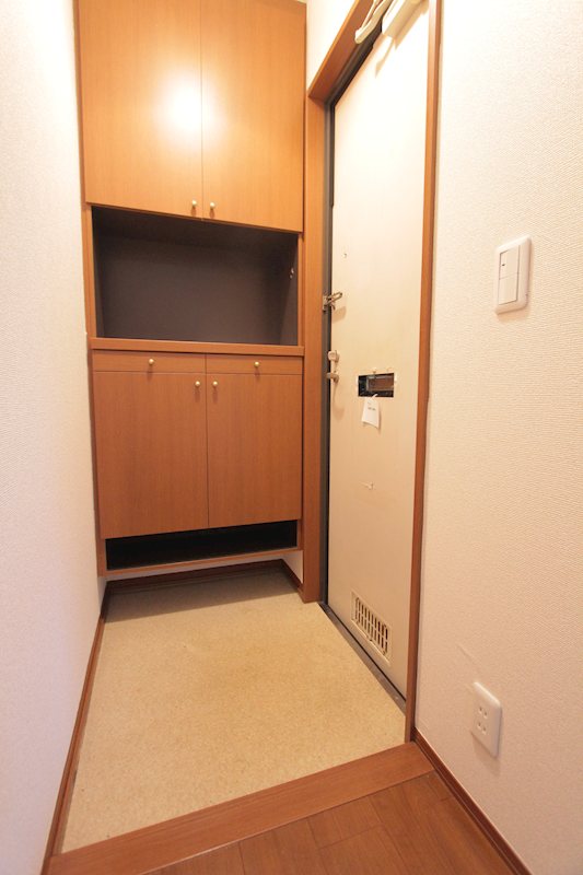千葉県鎌ケ谷市東道野辺２丁目 玄関