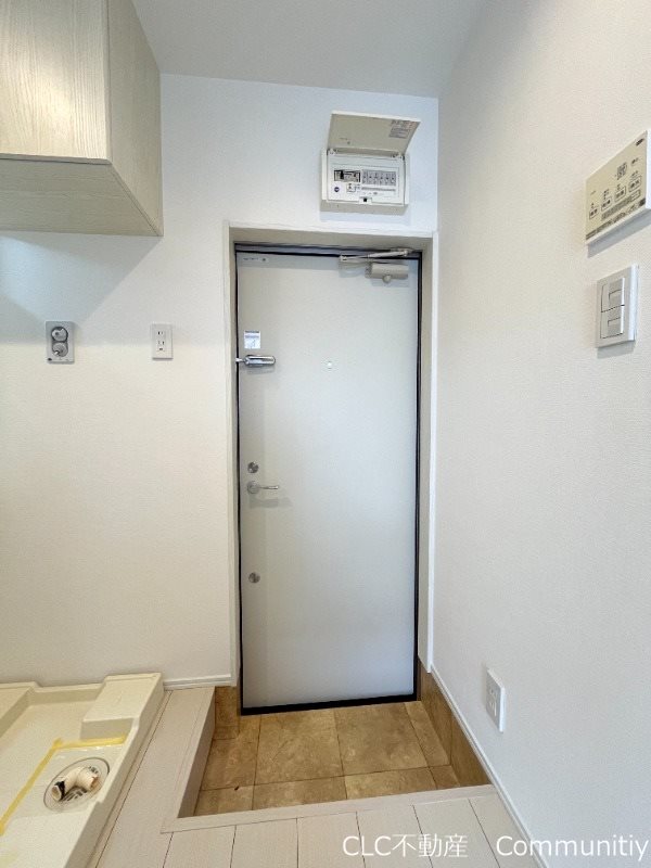 キャメル妙典 玄関