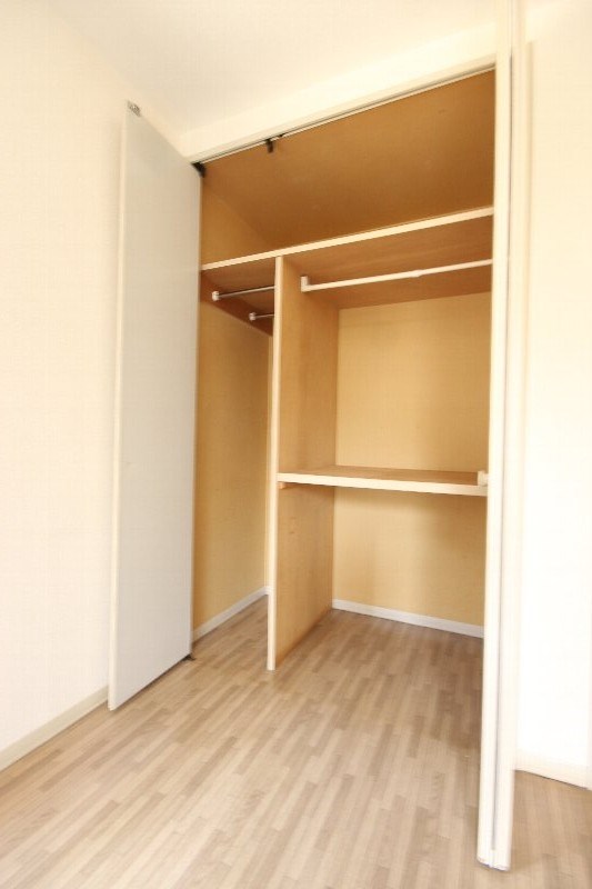千葉県船橋市本中山２丁目 収納