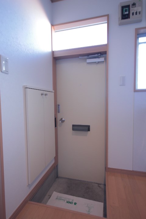 千葉県船橋市西船５丁目 玄関