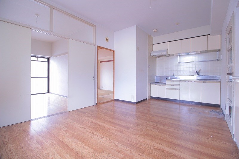 エステートシンサダ リビング