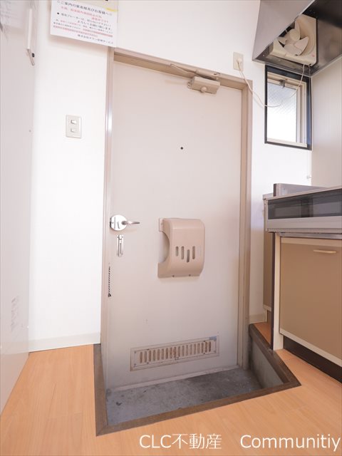 ルピナスＣ 玄関