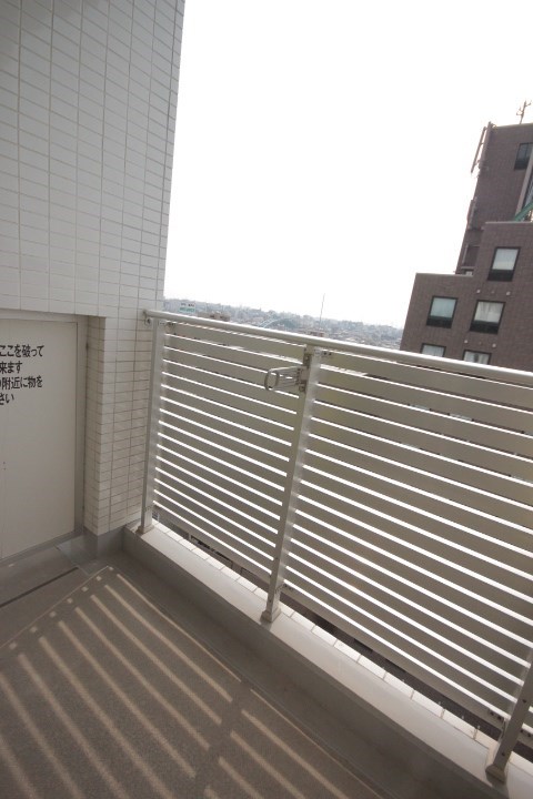 アゼスト浦安ステーション ベランダ