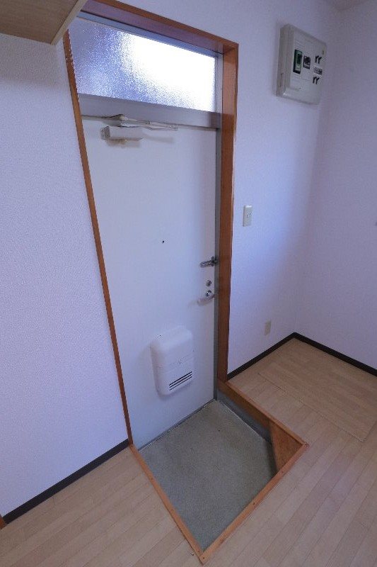 千葉県松戸市串崎南町 玄関