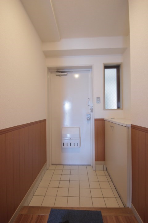 メゾン・ド・グリシーヌ 玄関