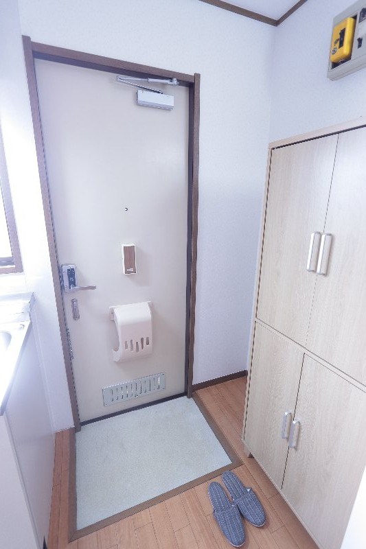 千葉県船橋市西船１丁目 玄関