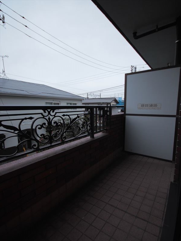 千葉県船橋市海神１丁目 ベランダ