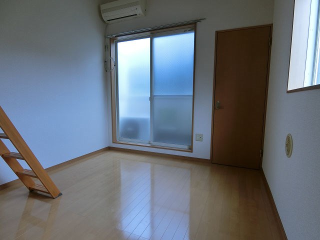 ファーストコーポラス９ ベッドルーム