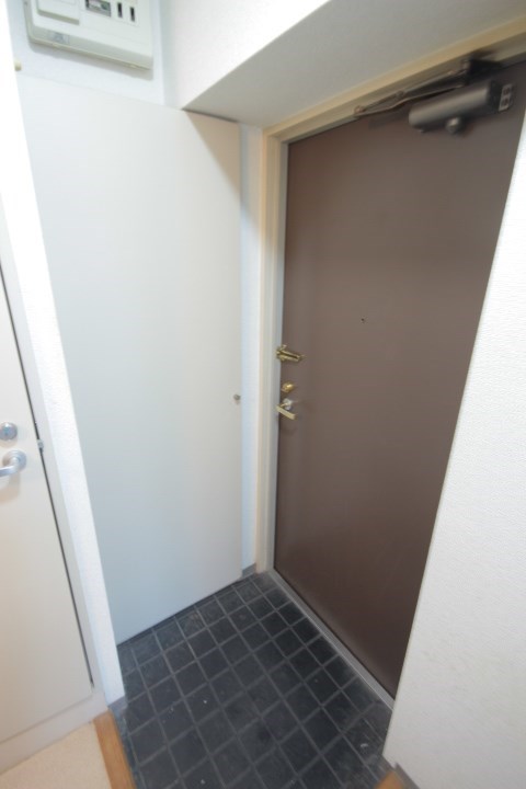 大成ルームズ 玄関