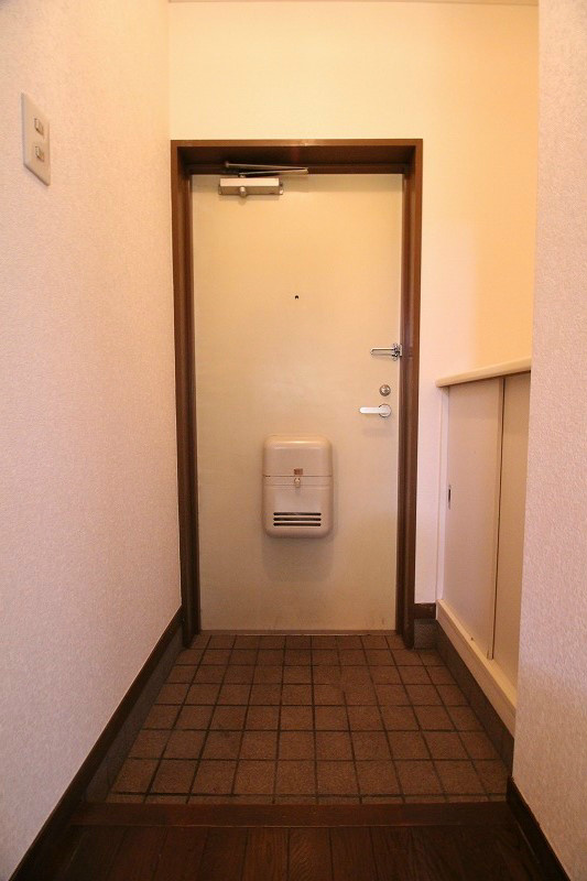 新潮通り一番館 玄関