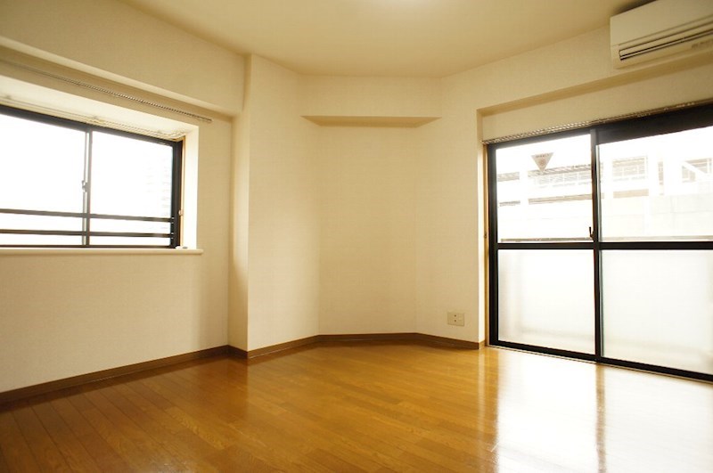 ネオパサージュ　 リビング