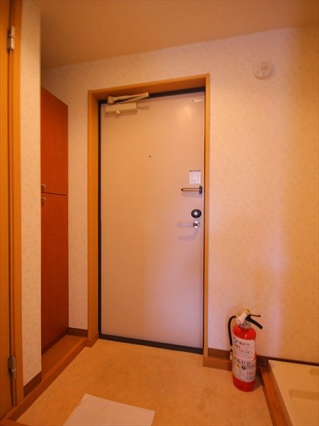 カーサ・コンフェスタ 玄関
