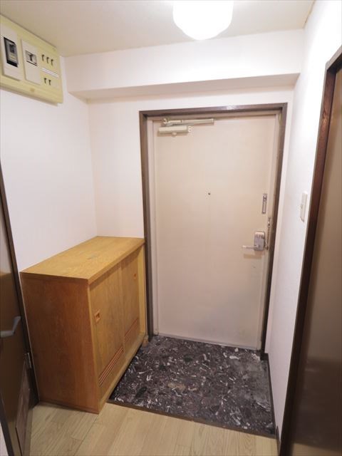 メンション・ロータス 玄関