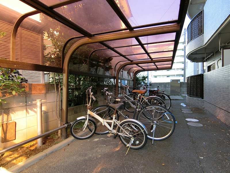 クレストガーデニア 駐車場