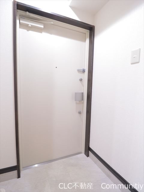 フローラ舞浜 玄関