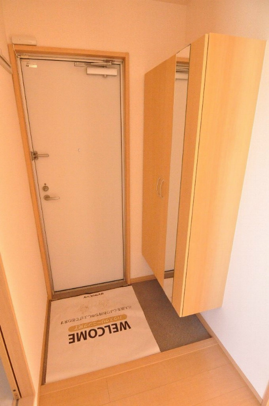 カーサ　リュミエール 玄関