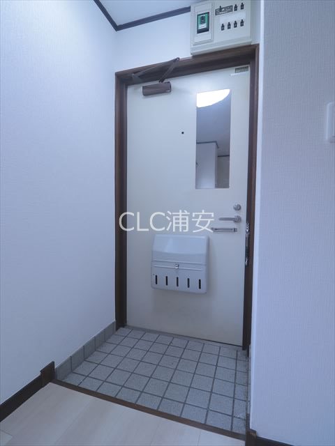 アーバン浦安 玄関