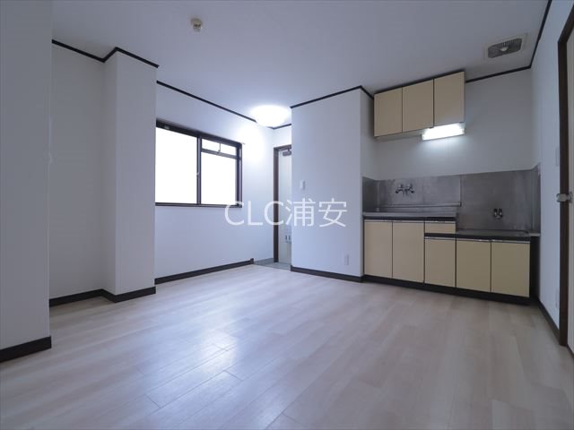 アーバン浦安 リビング