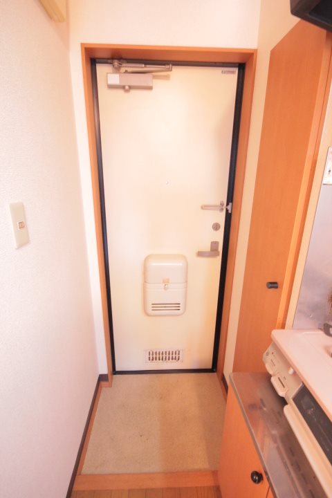 千葉県船橋市栄町１丁目 玄関