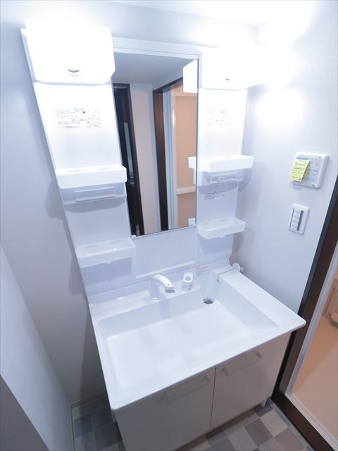 千葉県市川市行徳駅前３丁目 洗面所