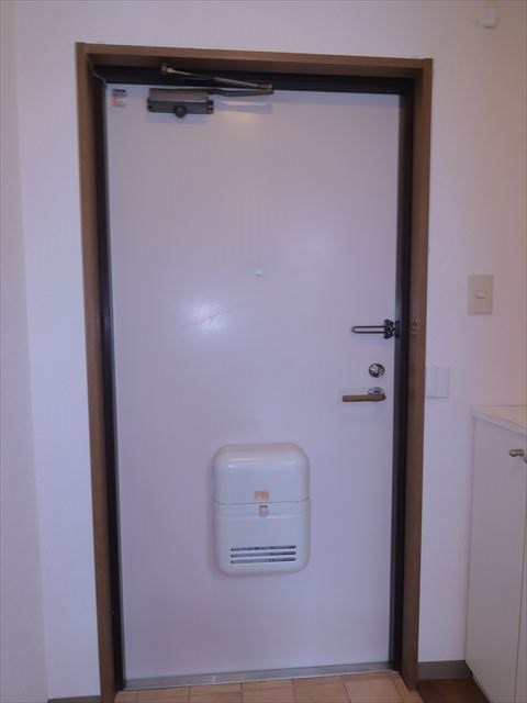 サンライズ三番館 玄関