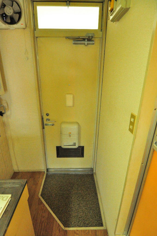 メゾン南行徳 玄関