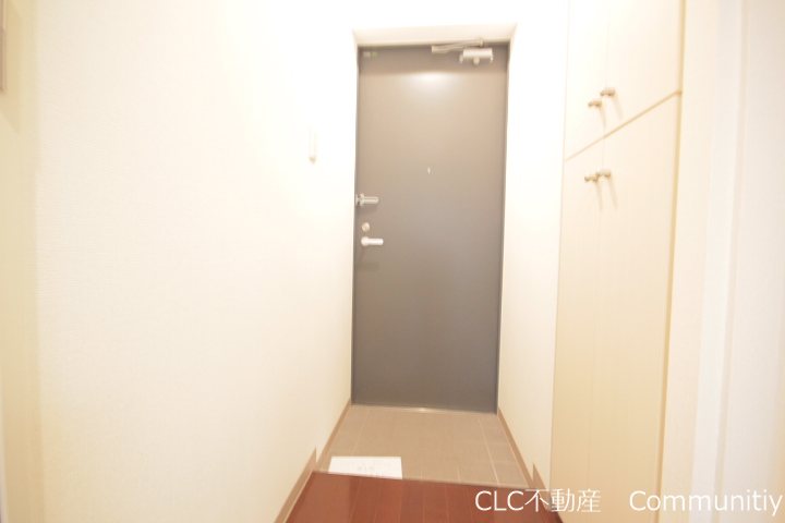 アゼスト浦安ステーション 玄関