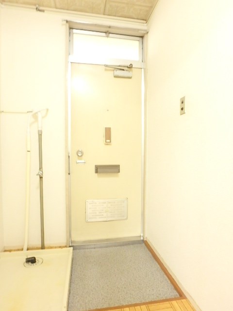 ホトコーポ2 玄関