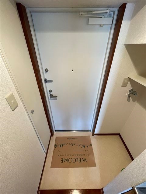 アクア新浦安 玄関