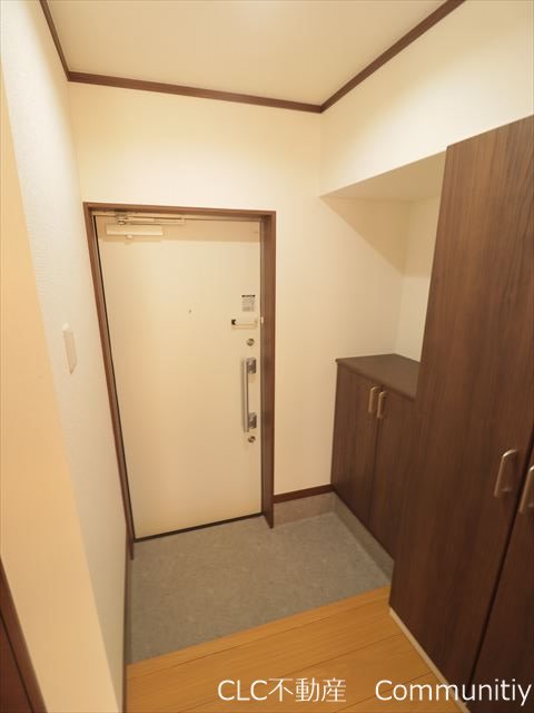 ロシェ　ルミエール　パレ 玄関