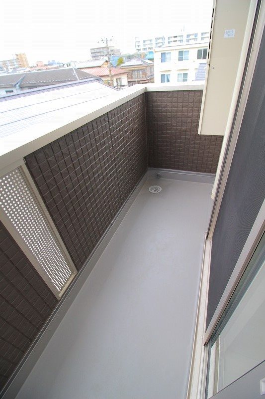 千葉県市川市相之川１丁目 ベランダ