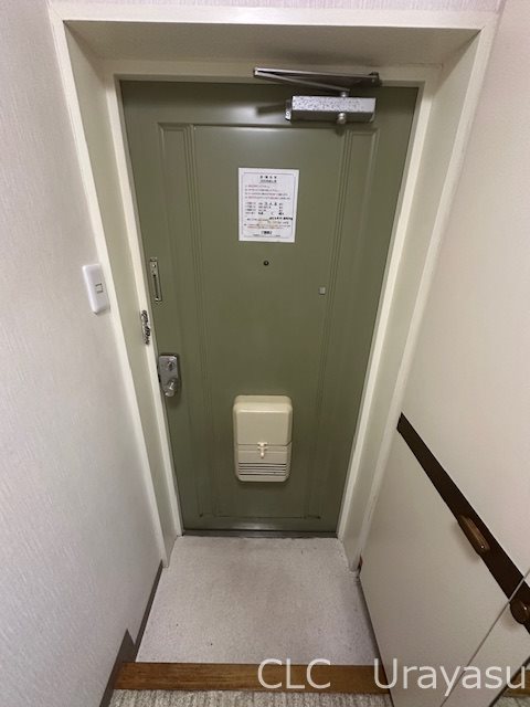ジュネパレス浦安第2 玄関