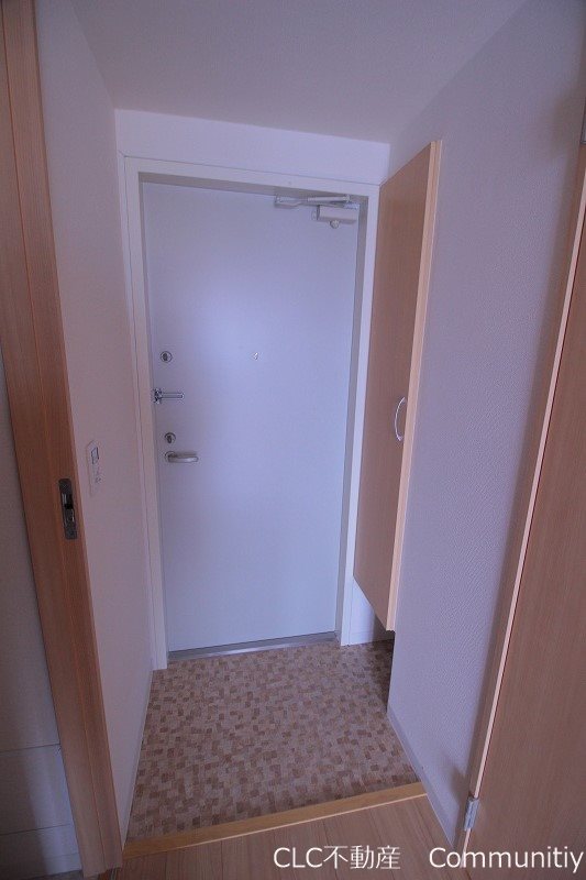 ＡＬＢＡ（アルバ） 玄関