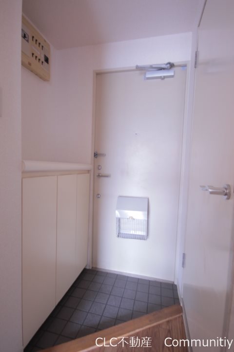 つくば５号館 玄関