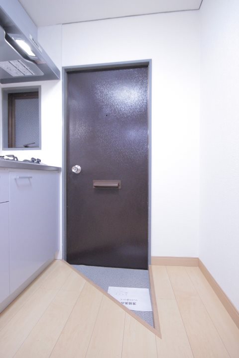 千葉県船橋市西船４丁目 玄関