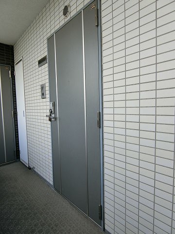 ラシィーヌ吹割 玄関