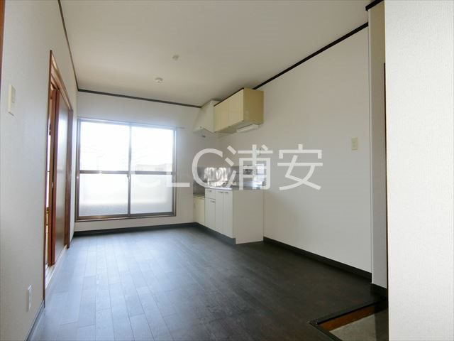 サンライズ静 リビング