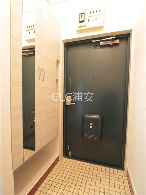 メゾンラフォーレ 玄関