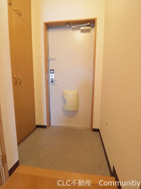 ヴィラ・アムール 玄関