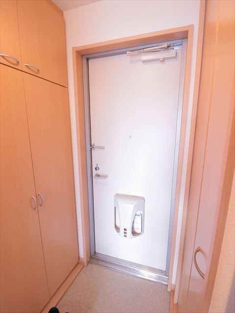 メゾン・ド・ラパン 玄関