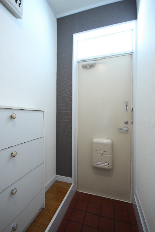 ニューレンジ今川 玄関