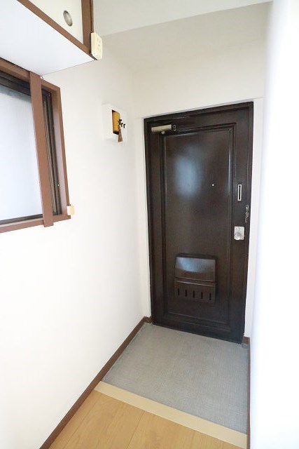 青木ビル 玄関