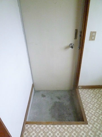第二菱沼コーポ 玄関