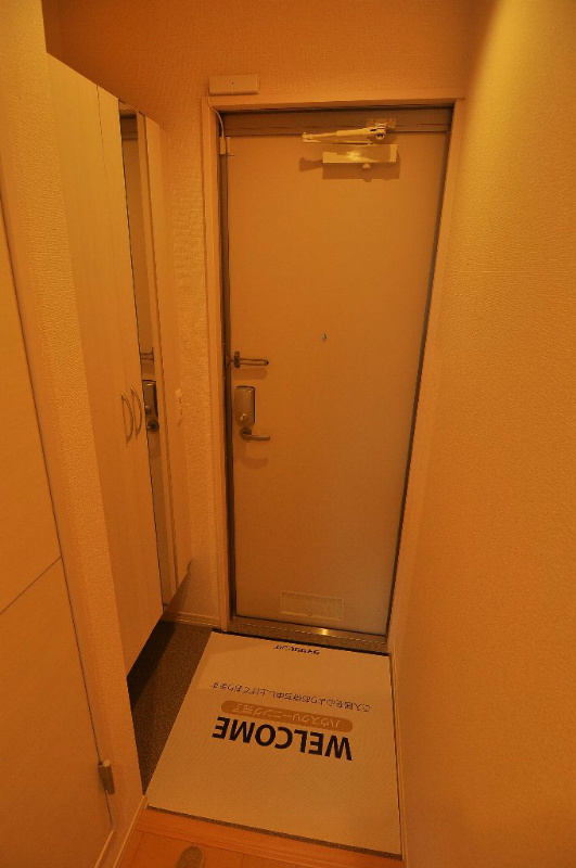 メゾン新浦安 玄関