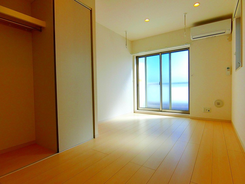 リブリ・エヌツー リビング