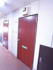高津マンション 玄関