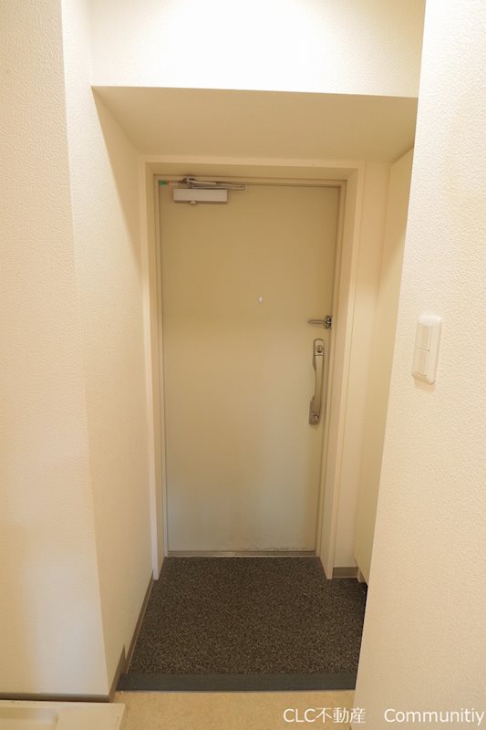 舞浜弐番館 玄関